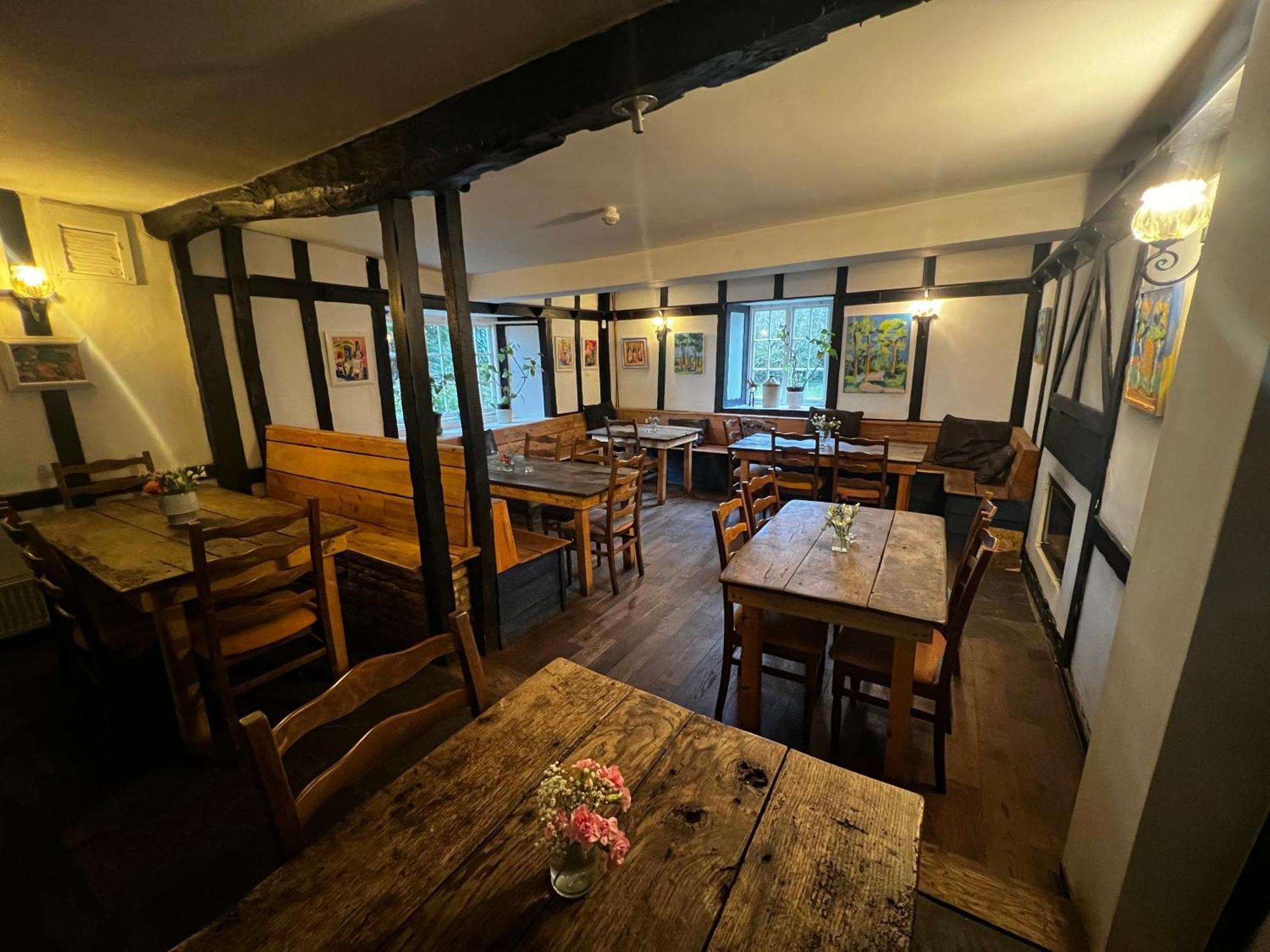 The Holford Arms Hotel Tetbury Ngoại thất bức ảnh